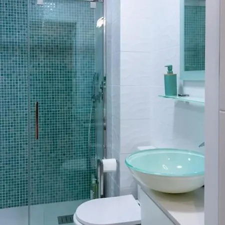 Completo A 5 Minutos Estacion Tren. Apartamento Córdoba